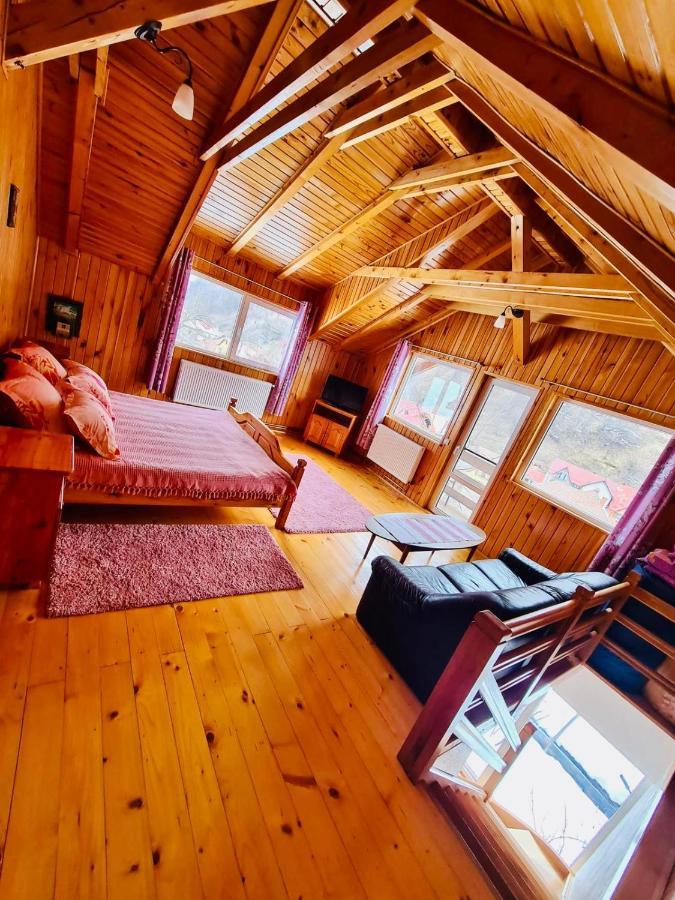 Cabana Vanatorilor Poiana Mărului Exteriér fotografie